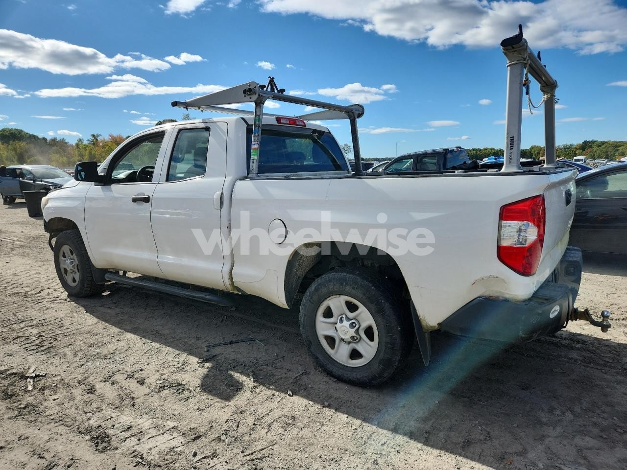 Photo 2 of 2018 TOYOTA TUNDRA DOUBLE CAB SR (VIN 5TFUM5F14JX076803)