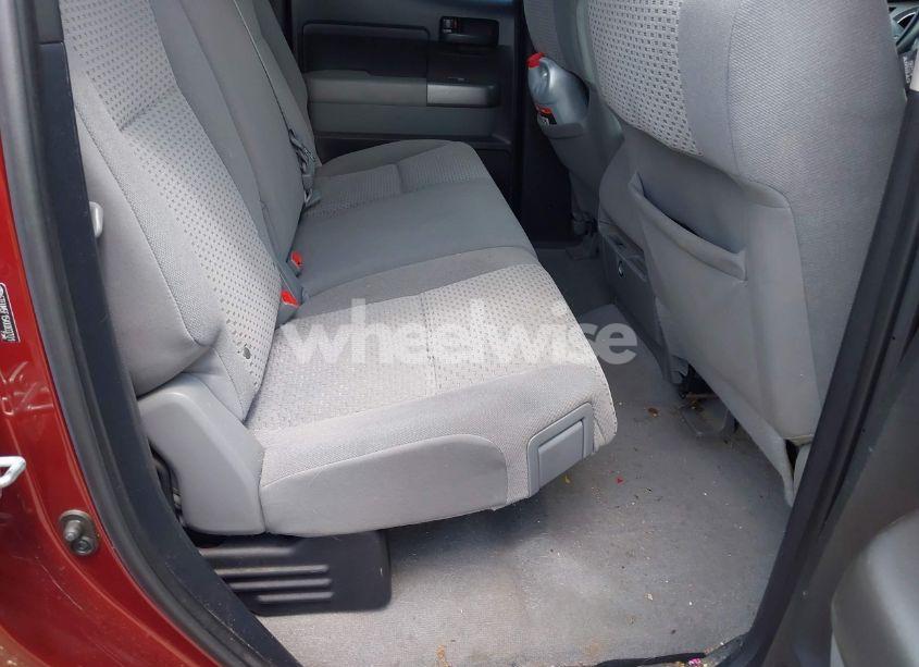 Photo 8 of 2010 Toyota Tundra GRADE 4.6L V8 (VIN 5TFUM5F15AX003701)