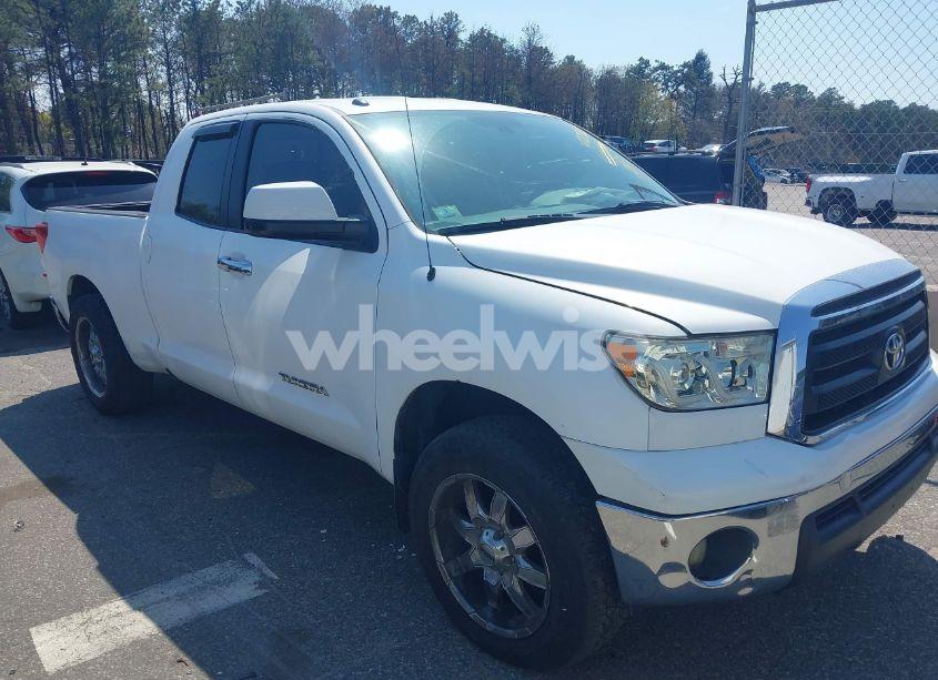 2011 Toyota Tundra GRADE 4.6L V8 (VIN 5TFUM5F15BX023822) main photo