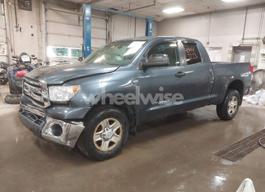 Photo 2 of 2010 Toyota Tundra GRADE 4.6L V8 (VIN 5TFUM5F16AX006879)