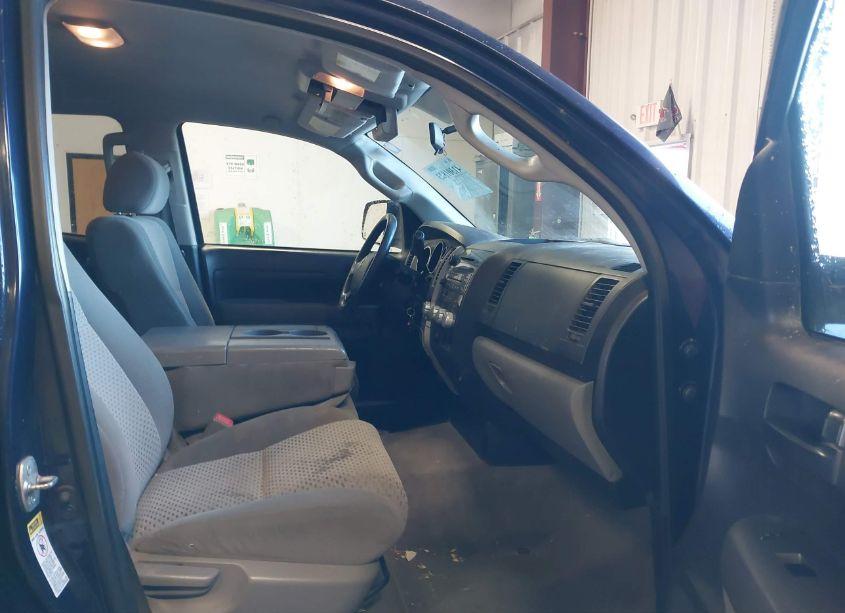 Photo 5 of 2010 Toyota Tundra GRADE 4.6L V8 (VIN 5TFUM5F16AX009779)