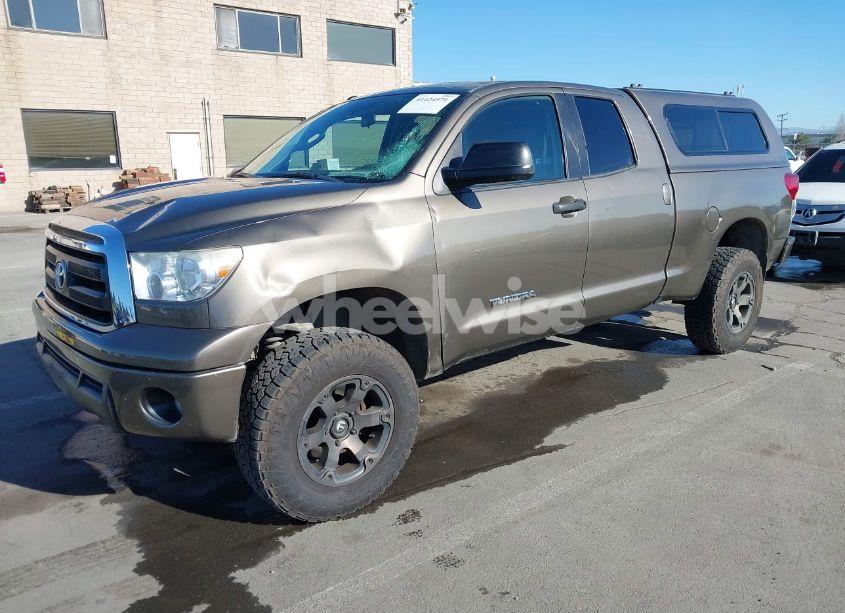 Photo 2 of 2013 Toyota Tundra GRADE 4.6L V8 (VIN 5TFUM5F16DX047212)