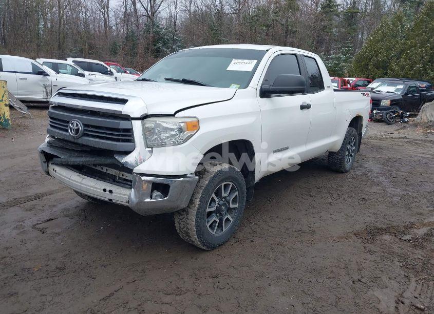 Photo 2 of 2014 Toyota Tundra SR5 4.6L V8 (VIN 5TFUM5F16EX053318)