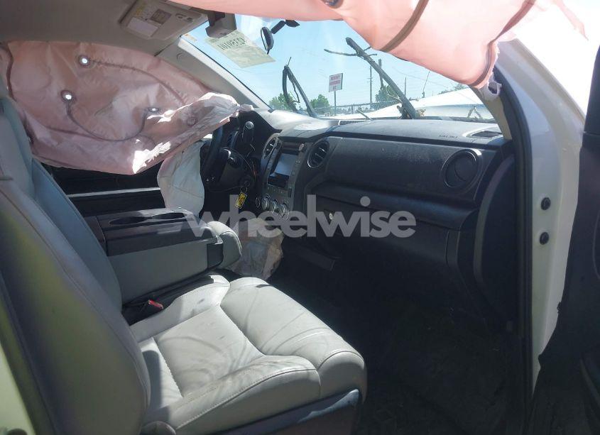 Photo 5 of 2017 Toyota Tundra SR 4.6L V8 (VIN 5TFUM5F16HX074447)