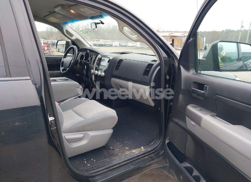 Photo 5 of 2012 Toyota Tundra GRADE 4.6L V8 (VIN 5TFUM5F17CX036041)