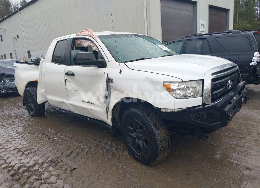 2010 Toyota Tundra GRADE 4.6L V8 (VIN 5TFUM5F18AX004390) main photo