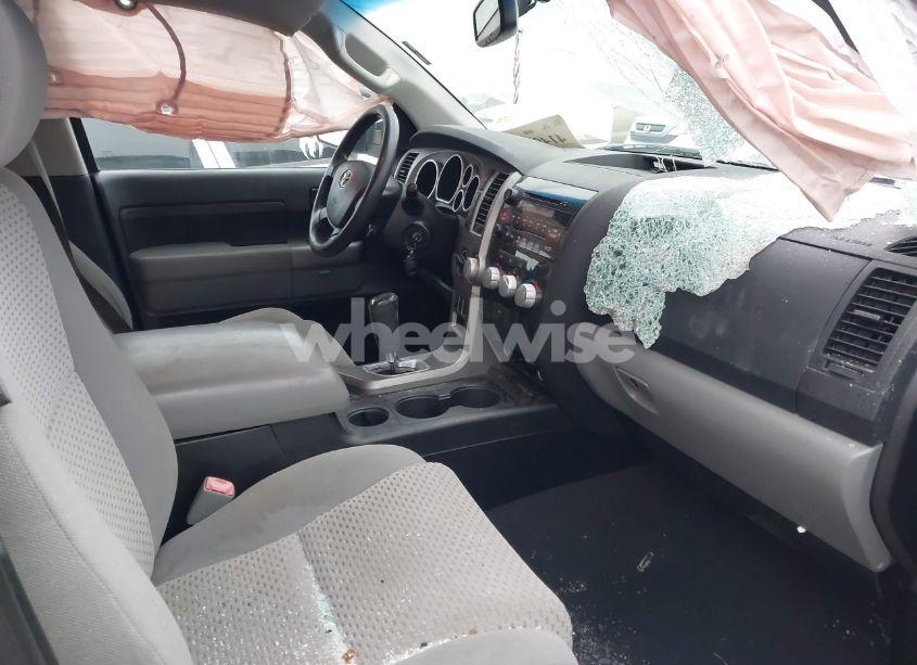 Photo 5 of 2012 Toyota Tundra GRADE 4.6L V8 (VIN 5TFUM5F18CX028952)