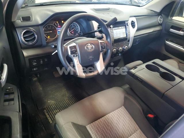 2016 TOYOTA TUNDRA DOUBLE CAB SR (VIN 5TFUM5F18GX069040) main photo