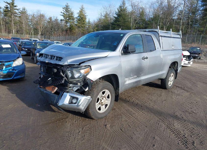 Photo 2 of 2018 Toyota Tundra SR5 4.6L V8 (VIN 5TFUM5F18JX077971)