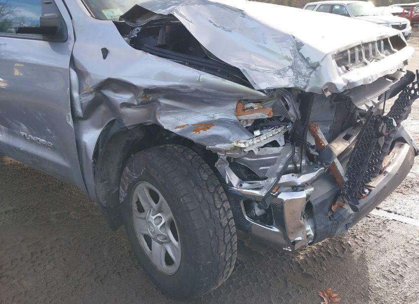 Photo 6 of 2018 Toyota Tundra SR5 4.6L V8 (VIN 5TFUM5F18JX077971)