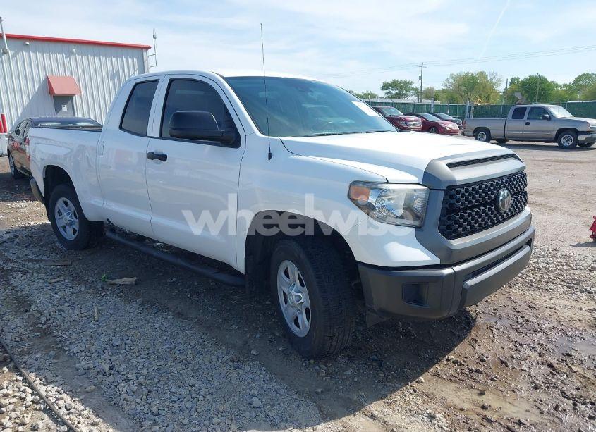 2019 Toyota Tundra SR 4.6L V8 (VIN 5TFUM5F18KX081858) main photo