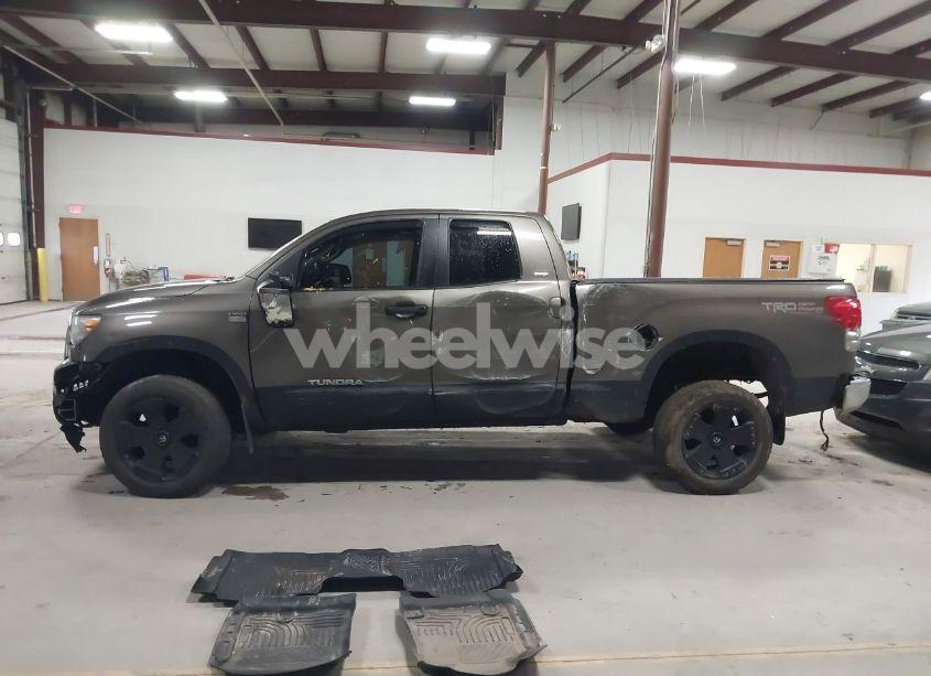 Photo 14 of 2010 Toyota Tundra SR5 4.6L V8 (VIN 5TFUM5F19AX002650)