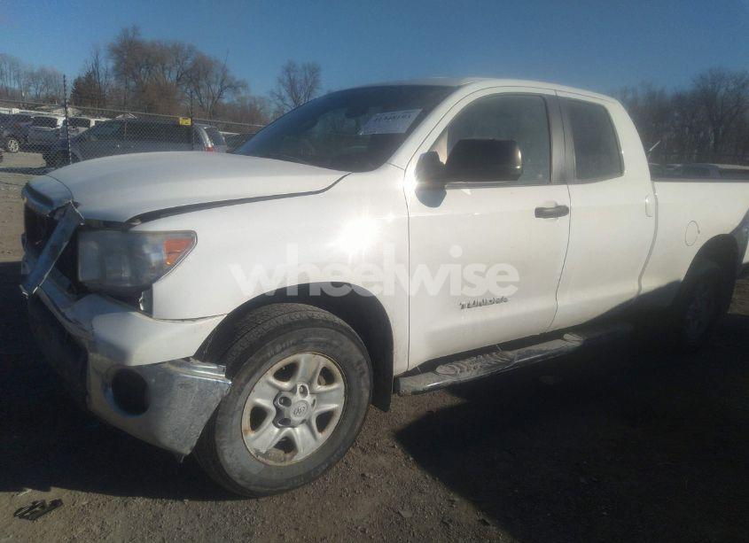 Photo 2 of 2012 Toyota Tundra GRADE 4.6L V8 (VIN 5TFUM5F19CX033108)