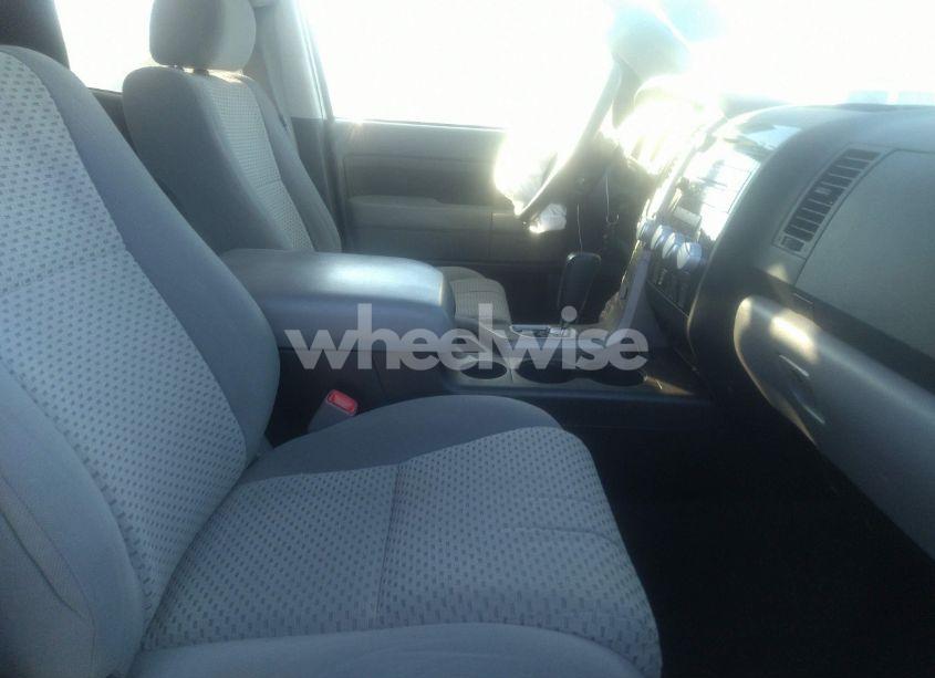 Photo 5 of 2012 Toyota Tundra GRADE 4.6L V8 (VIN 5TFUM5F19CX033108)