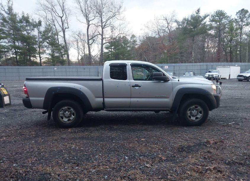 Photo 13 of 2011 Toyota Tacoma BASE V6 (VIN 5TFUU4EN0BX004867)