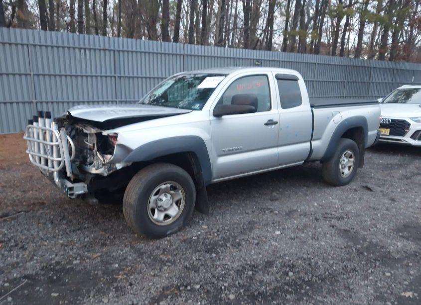 Photo 2 of 2011 Toyota Tacoma BASE V6 (VIN 5TFUU4EN0BX004867)