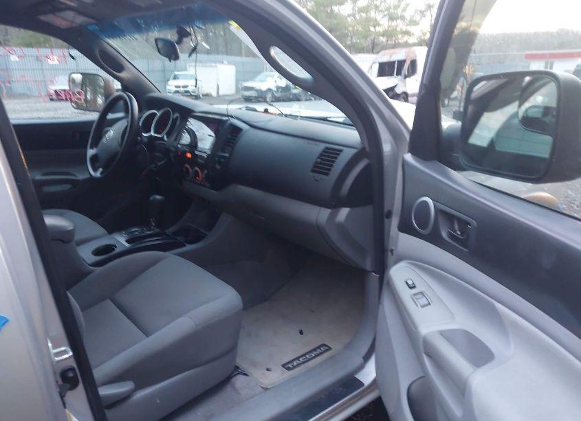 Photo 5 of 2011 Toyota Tacoma BASE V6 (VIN 5TFUU4EN0BX004867)