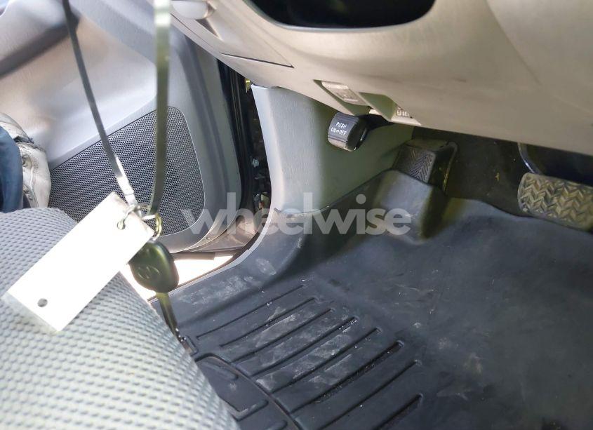 Photo 11 of 2015 Toyota Tacoma BASE V6 (VIN 5TFUU4EN0FX143998)