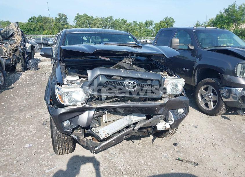 Photo 12 of 2015 Toyota Tacoma BASE V6 (VIN 5TFUU4EN0FX143998)