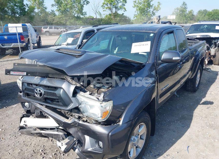 Photo 6 of 2015 Toyota Tacoma BASE V6 (VIN 5TFUU4EN0FX143998)