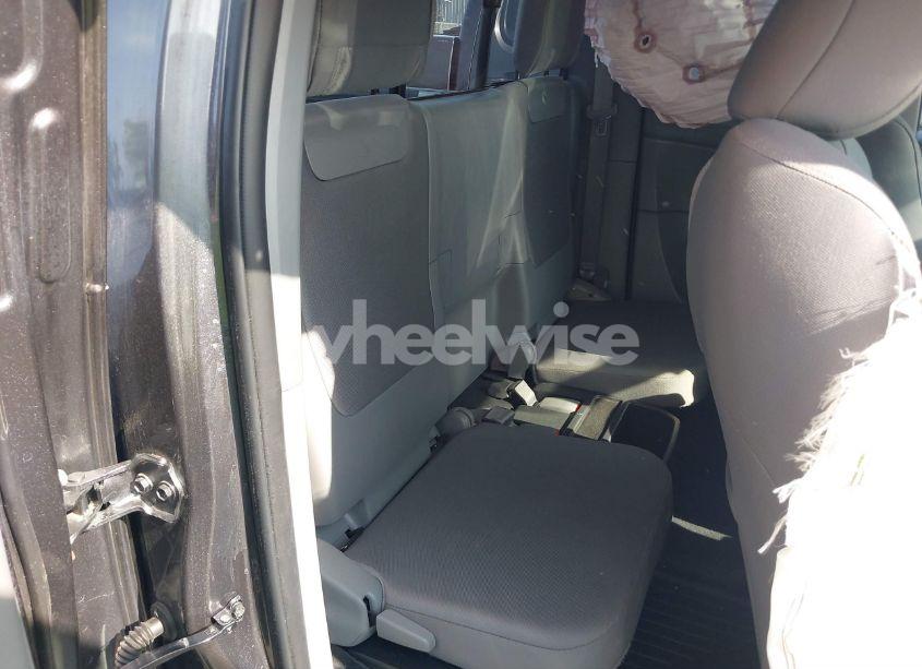 Photo 8 of 2015 Toyota Tacoma BASE V6 (VIN 5TFUU4EN0FX143998)