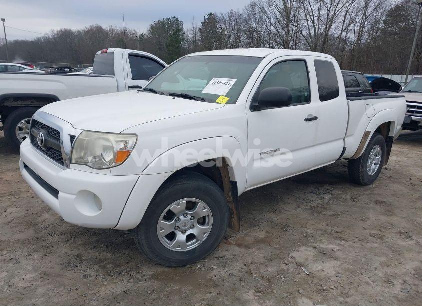 Photo 2 of 2011 Toyota Tacoma ACCESS CAB (VIN 5TFUU4EN1BX017921)