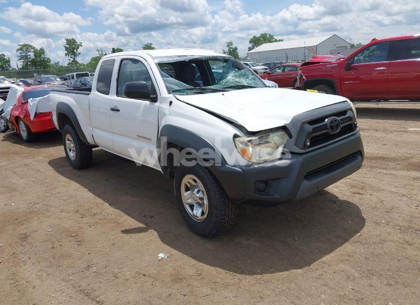2015 Toyota Tacoma BASE V6/TRD PRO (VIN 5TFUU4EN2FX148264) main photo