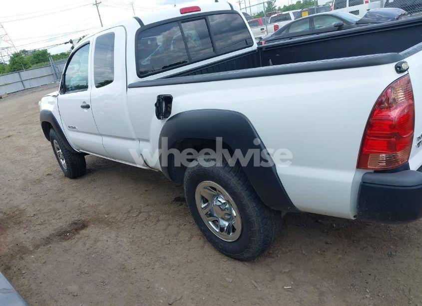 Photo 15 of 2015 Toyota Tacoma BASE V6/TRD PRO (VIN 5TFUU4EN2FX148264)