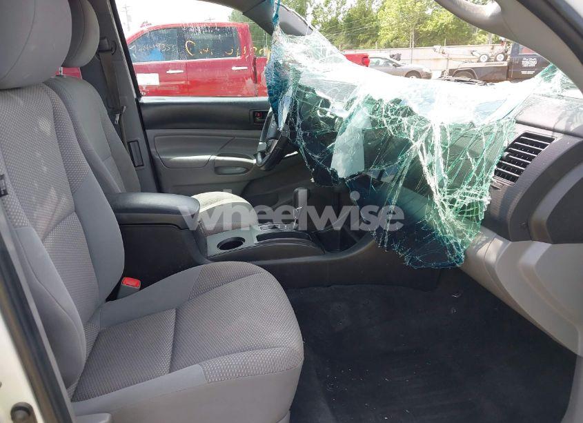 Photo 5 of 2015 Toyota Tacoma BASE V6/TRD PRO (VIN 5TFUU4EN2FX148264)