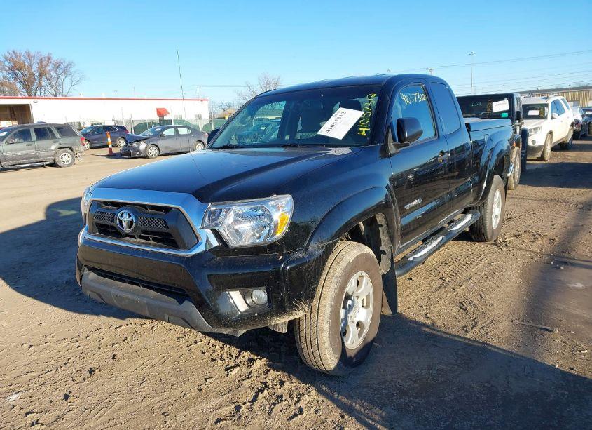 Photo 12 of 2015 Toyota Tacoma ACCESS CAB/TRD PRO (VIN 5TFUU4EN5FX135895)