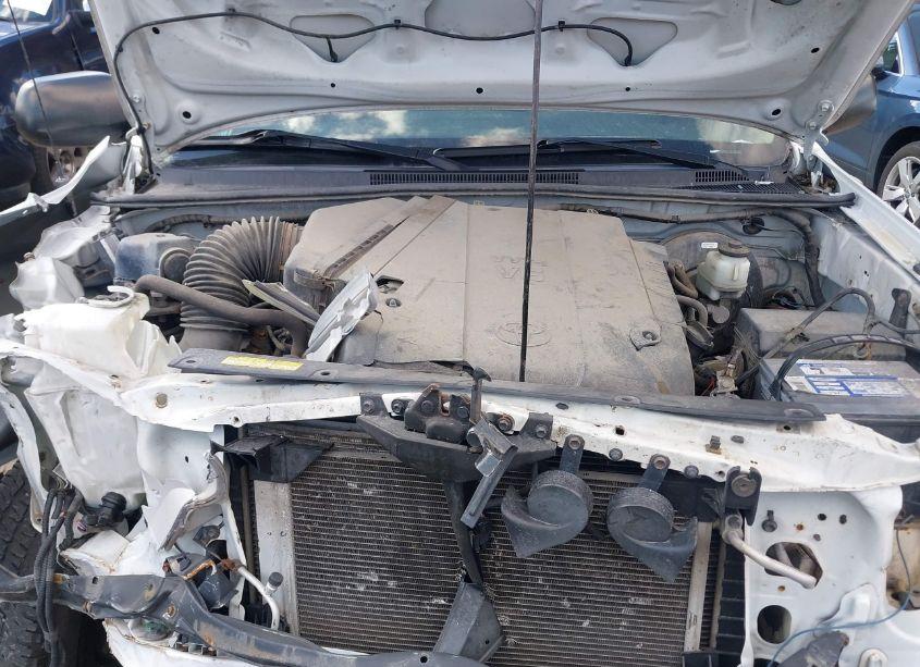 Photo 10 of 2015 Toyota Tacoma BASE V6 (VIN 5TFUU4EN6FX121777)