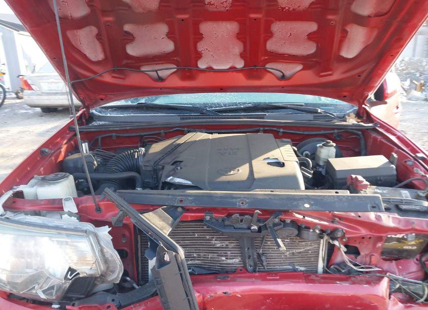 Photo 10 of 2015 Toyota Tacoma BASE V6 (VIN 5TFUU4EN8FX141903)