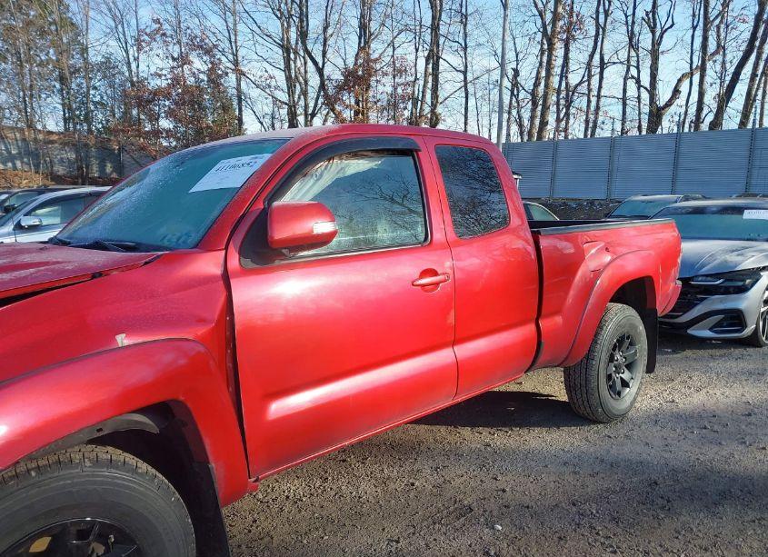Photo 12 of 2015 Toyota Tacoma BASE V6 (VIN 5TFUU4EN8FX141903)
