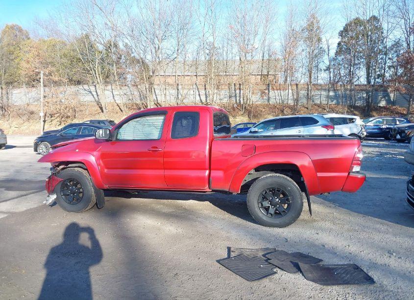Photo 15 of 2015 Toyota Tacoma BASE V6 (VIN 5TFUU4EN8FX141903)