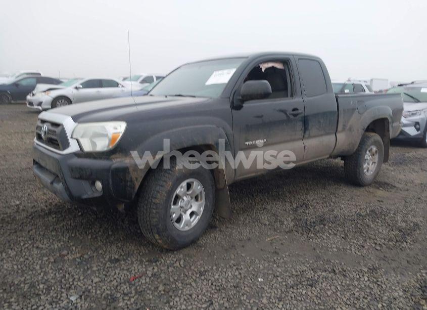 Photo 2 of 2015 Toyota Tacoma ACCESS CAB/TRD PRO (VIN 5TFUU4EN9FX124298)