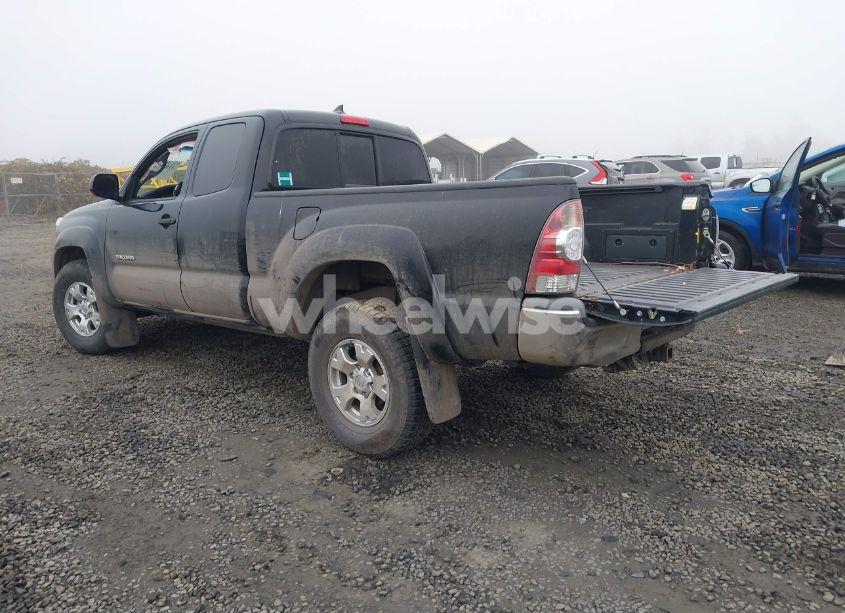 Photo 3 of 2015 Toyota Tacoma ACCESS CAB/TRD PRO (VIN 5TFUU4EN9FX124298)