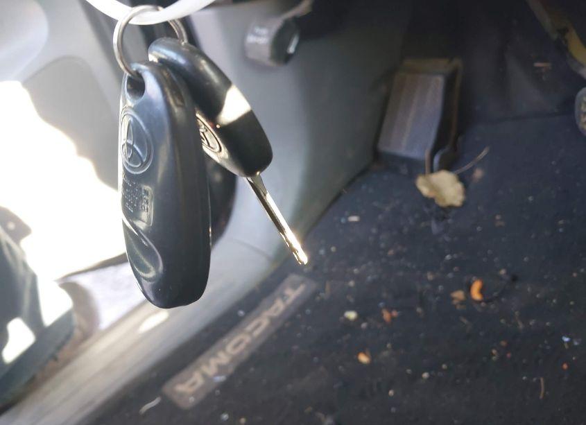 Photo 11 of 2015 Toyota Tacoma ACCESS CAB/TRD PRO (VIN 5TFUU4EN9FX146639)