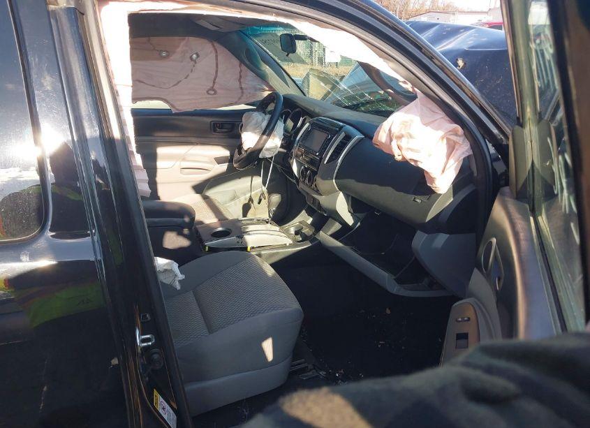 Photo 5 of 2015 Toyota Tacoma ACCESS CAB/TRD PRO (VIN 5TFUU4EN9FX146639)