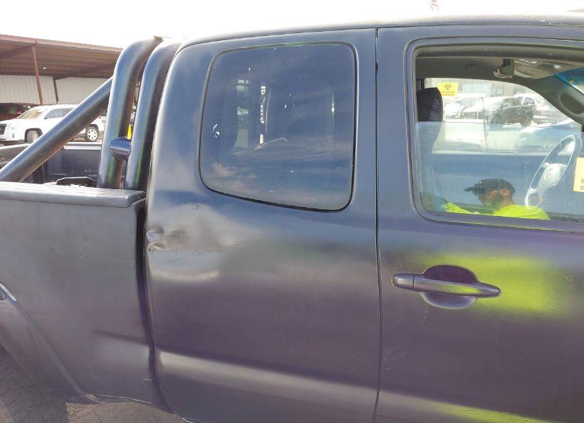 Photo 6 of 2011 Toyota Tacoma BASE V6 (VIN 5TFUU4ENXBX022051)