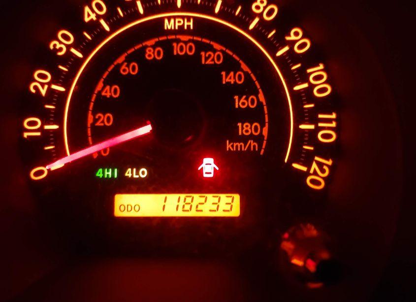 Photo 7 of 2010 Toyota Tundra GRADE 5.7L V8 (VIN 5TFUW5F10AX110360)