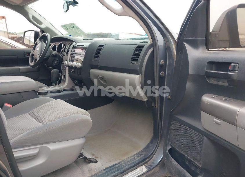 Photo 5 of 2010 Toyota Tundra GRADE 5.7L V8 (VIN 5TFUW5F10AX137509)