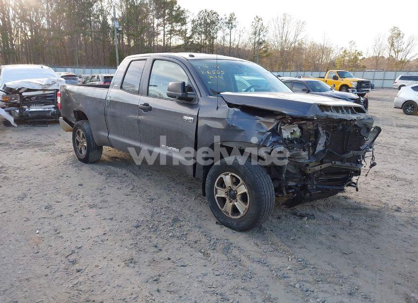 2015 Toyota Tundra SR5 5.7L V8 (VIN 5TFUW5F10FX446565) main photo