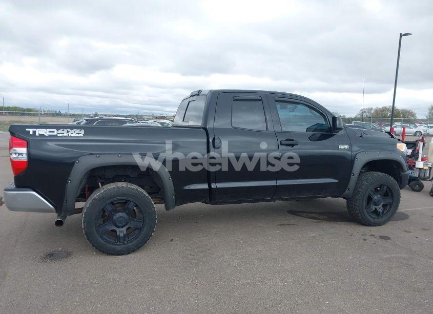 Photo 13 of 2017 Toyota Tundra SR5 5.7L V8 (VIN 5TFUW5F10HX643206)