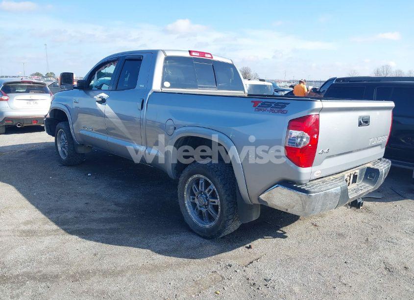 Photo 3 of 2017 Toyota Tundra SR5 5.7L V8 (VIN 5TFUW5F11HX644753)