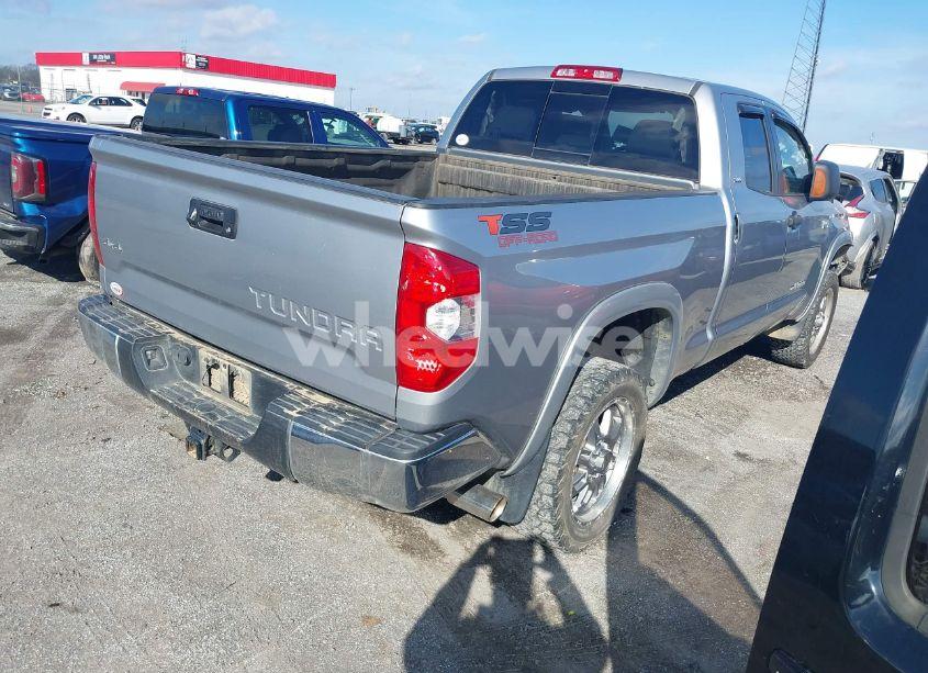 Photo 4 of 2017 Toyota Tundra SR5 5.7L V8 (VIN 5TFUW5F11HX644753)