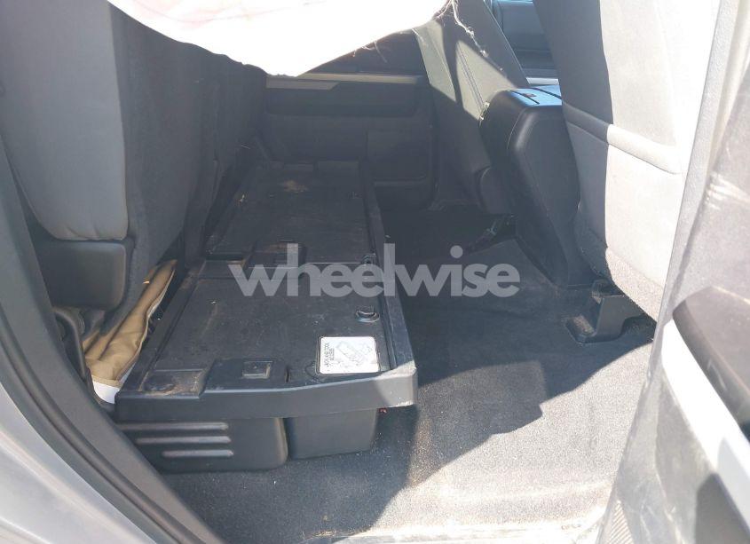 Photo 8 of 2017 Toyota Tundra SR5 5.7L V8 (VIN 5TFUW5F11HX644753)