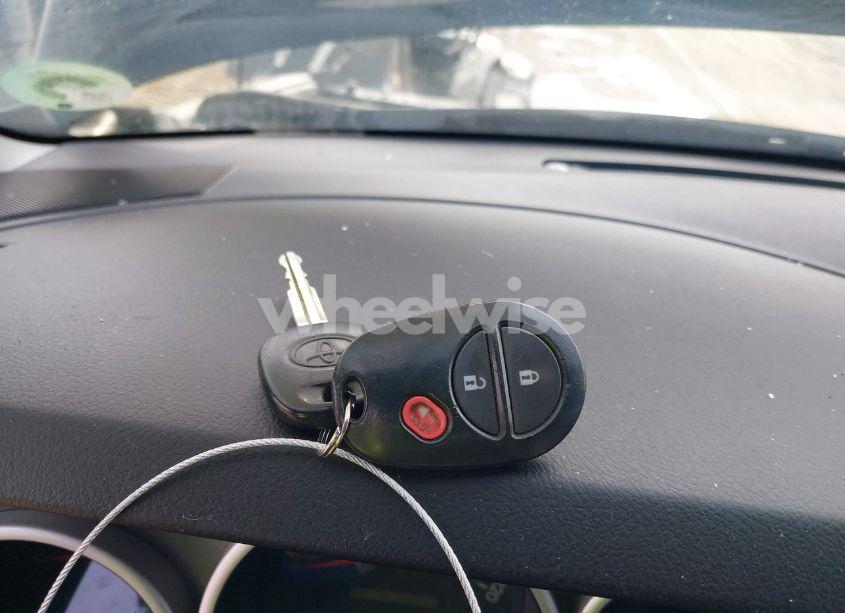 Photo 11 of 2010 Toyota Tundra GRADE 5.7L V8 (VIN 5TFUW5F12AX134255)