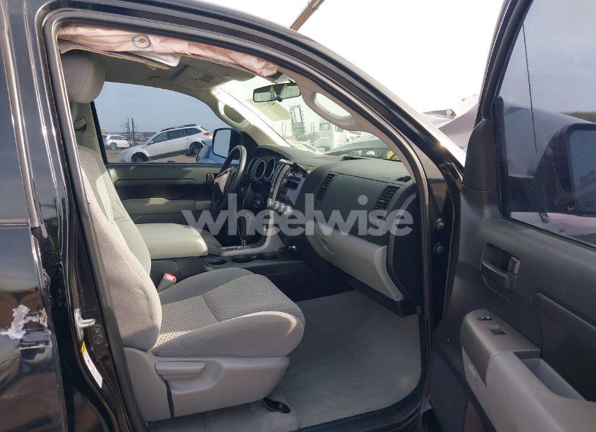 Photo 5 of 2010 Toyota Tundra GRADE 5.7L V8 (VIN 5TFUW5F12AX134255)