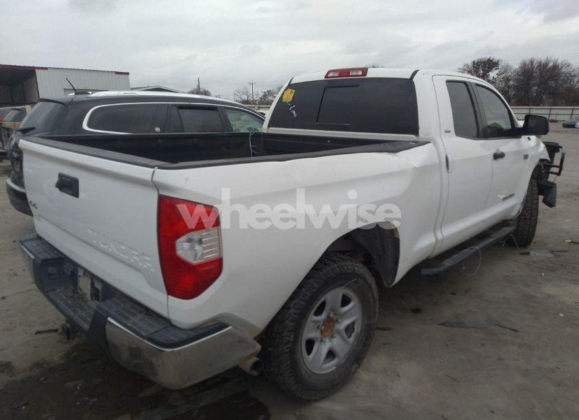 Photo 4 of 2018 Toyota Tundra SR5 5.7L V8 (VIN 5TFUW5F12JX754538)