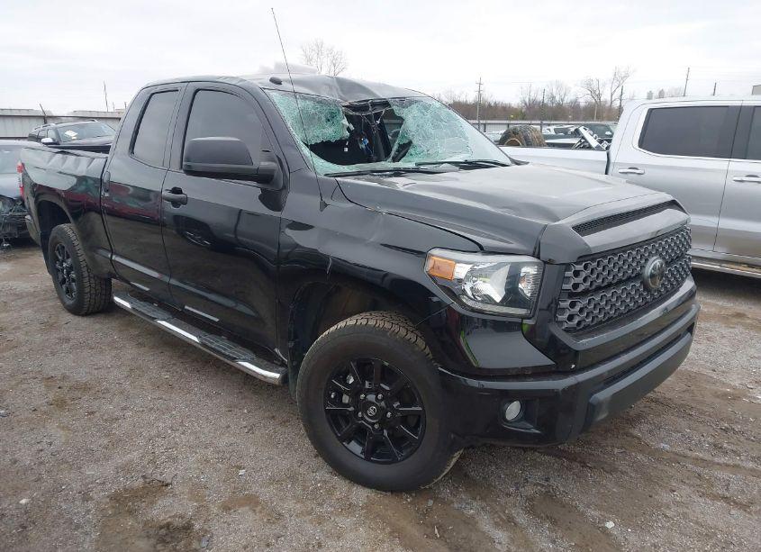 2019 Toyota Tundra SR5 5.7L V8 (VIN 5TFUW5F13KX834173) main photo
